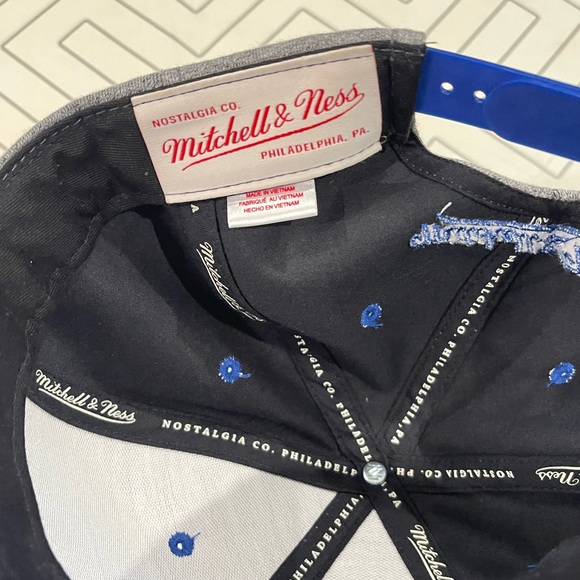 New Mitchell & Ness Golden State Warriors Snapback Hat - Picture 10 of 11